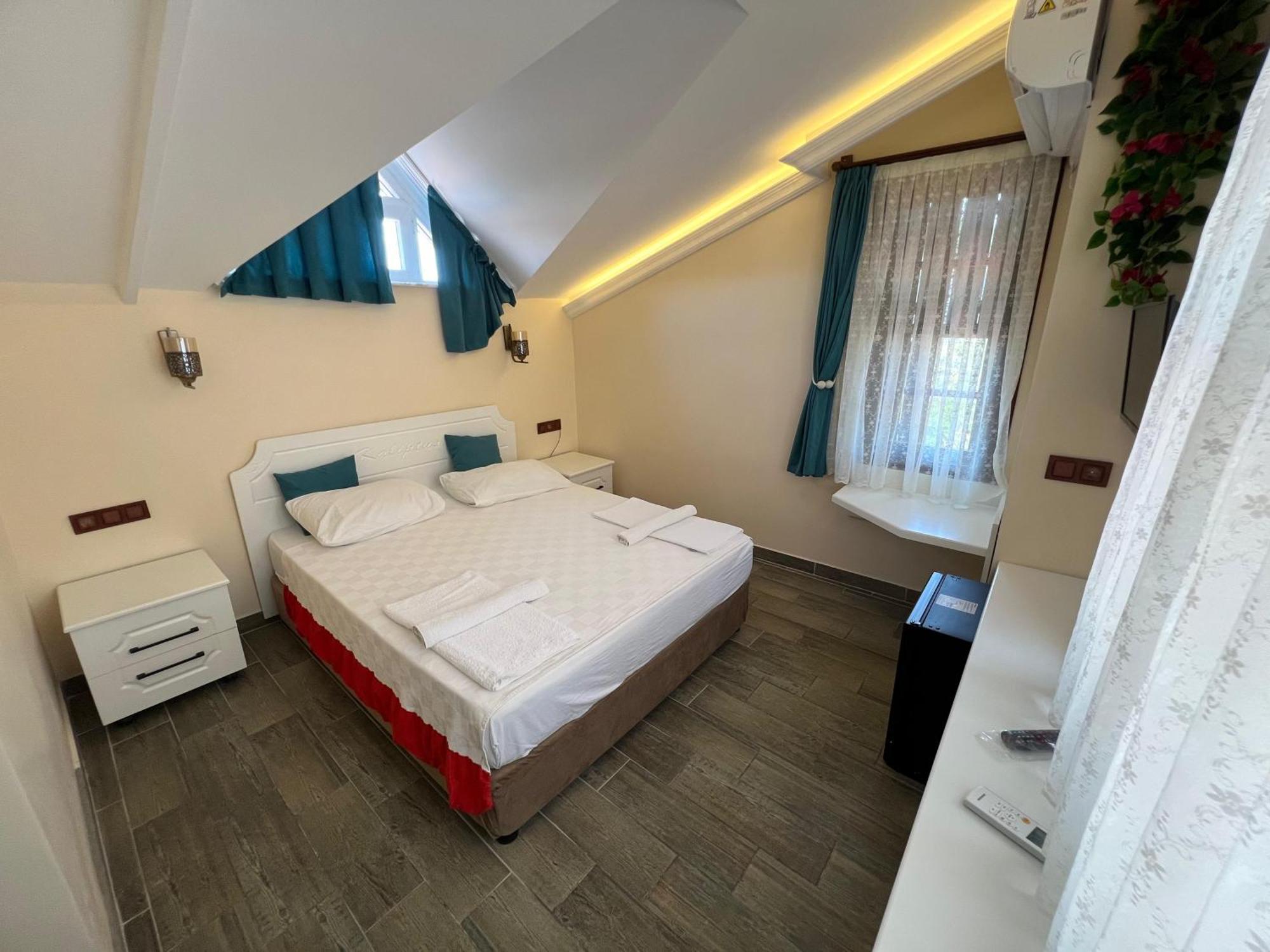 Kaliptus Hotel Kemer Esterno foto