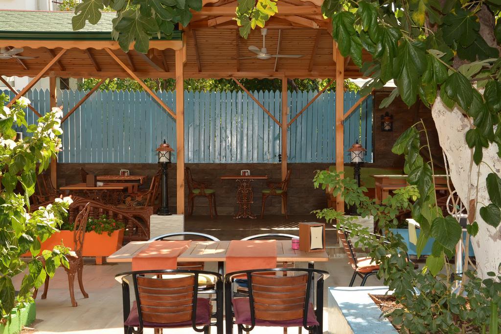 Kaliptus Hotel Kemer Esterno foto